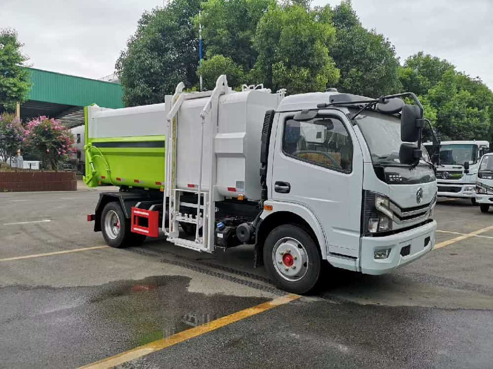 多利卡7-8方自裝卸式垃圾車