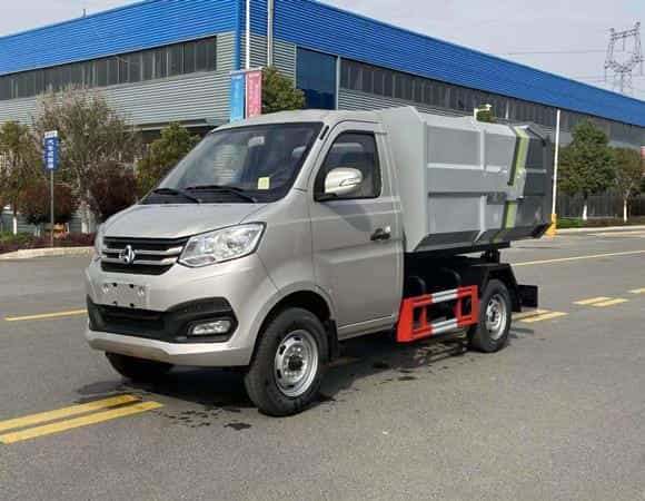 長安3-4方自裝卸式垃圾車