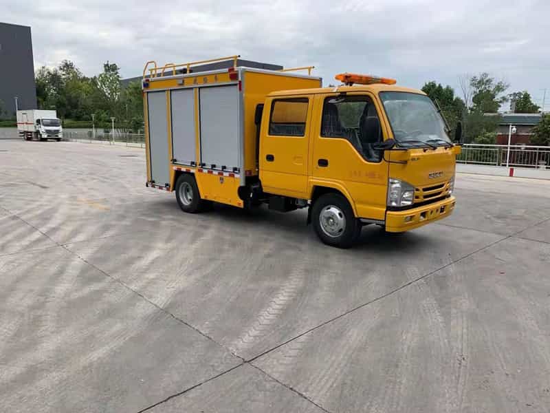 慶鈴五十鈴救險(xiǎn)車(chē)