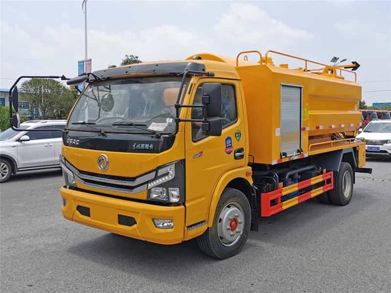東風凱普特清洗吸污車
