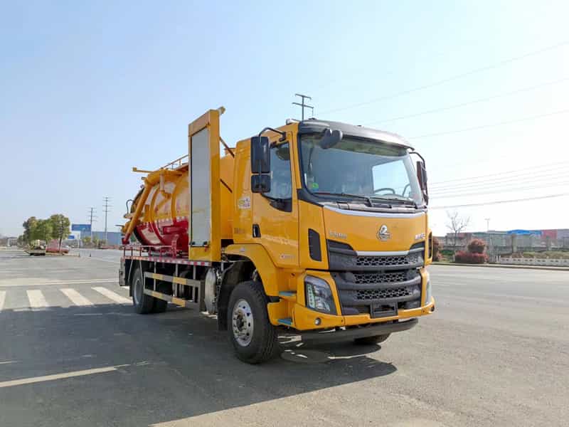 東風柳汽M3清洗吸污車