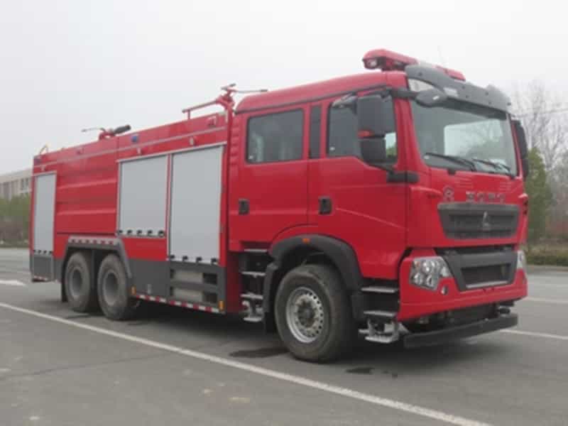 重汽10噸干粉泡沫聯(lián)用消防車