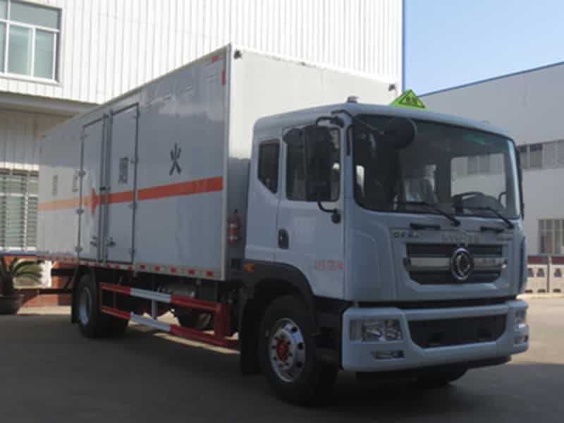 6.8M東風D9爆破器材運輸車