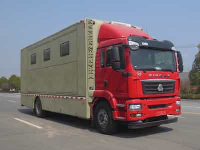 重汽汕德卡餐車(chē)