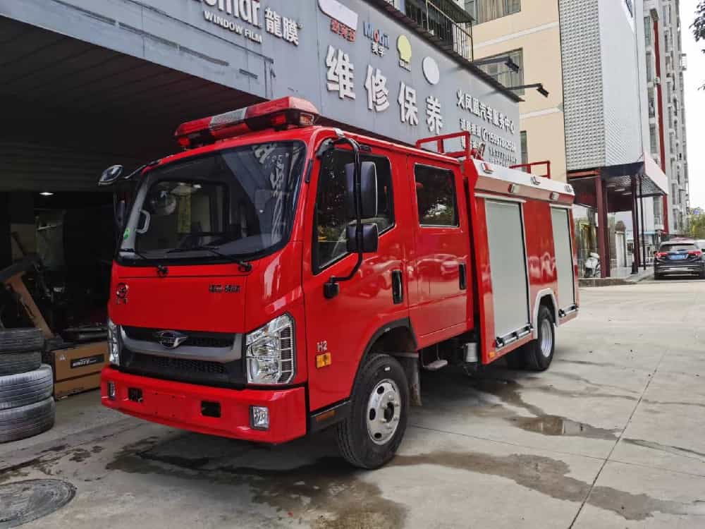 福田3噸水罐消防車
