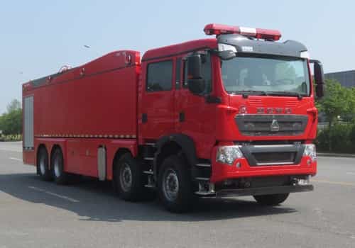 重汽豪沃25噸水罐消防車
