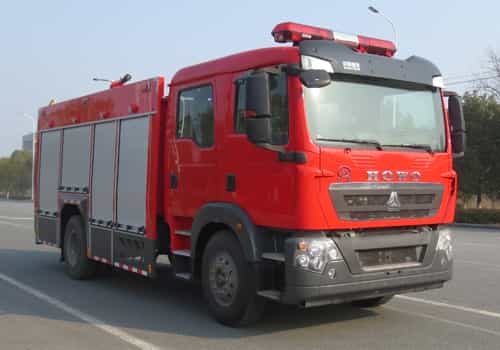重汽6噸水罐消防車